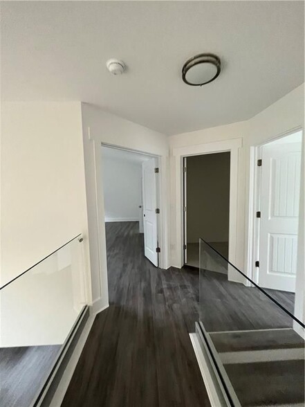 Building Photo - 1404 Slate Bend Dr