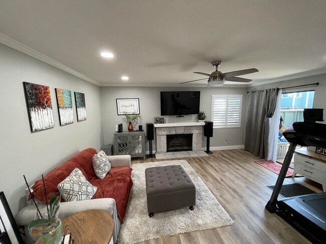 Building Photo - 2 Bed 1.5 Bath Townhome In Martinez