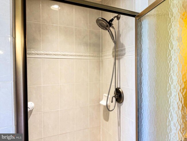 Building Photo - 6403 Velliety Ln