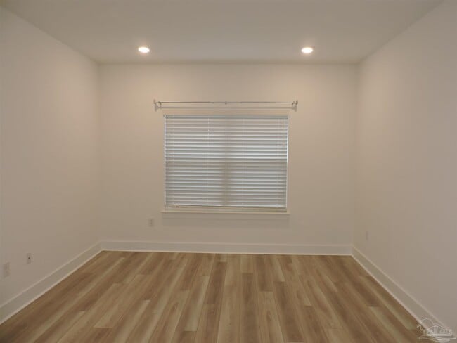 Building Photo - 6590 Paso Fino Dr