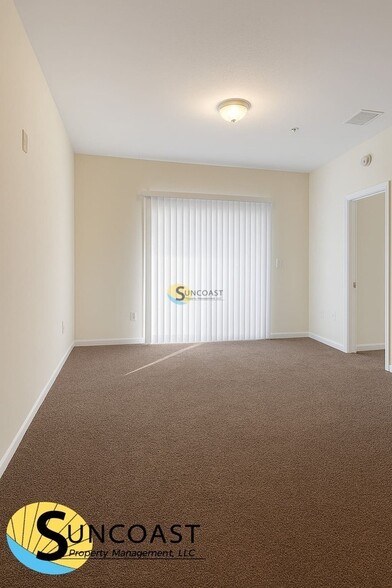 Building Photo - 6984 Ortega Woods Dr