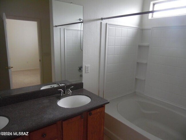 Building Photo - 7325 E Weeping Willow Dr