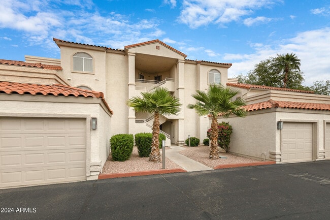 Building Photo - 10080 E Mountainview Lake Dr