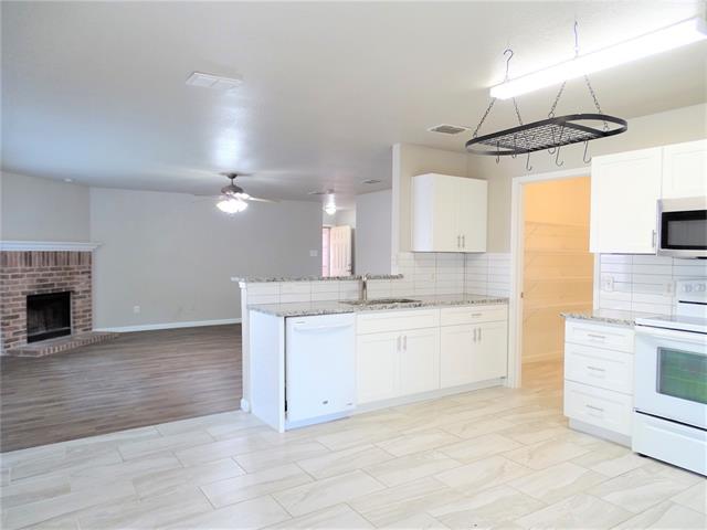 Building Photo - 2809 Briargrove Ln
