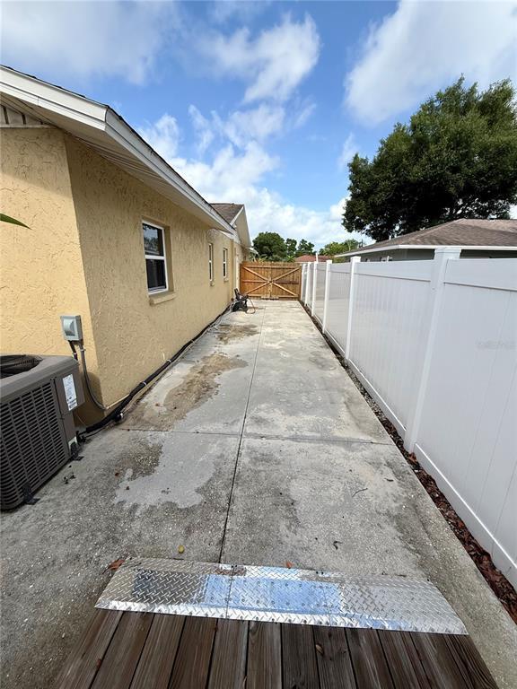 Building Photo - 2729 Nodosa Dr