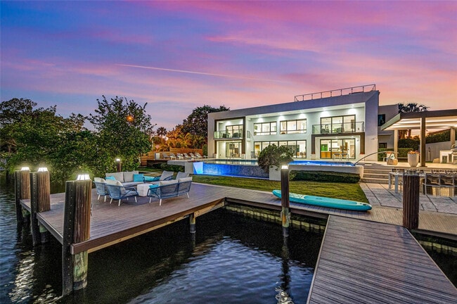 Building Photo - 1430 S Ocean Dr