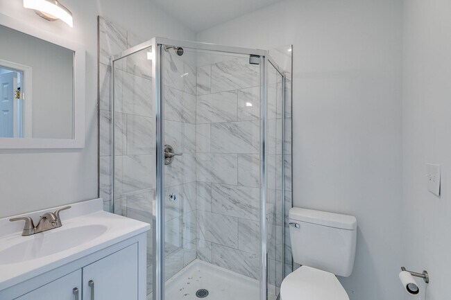 Building Photo - Brand New Luxury Temple Apartments