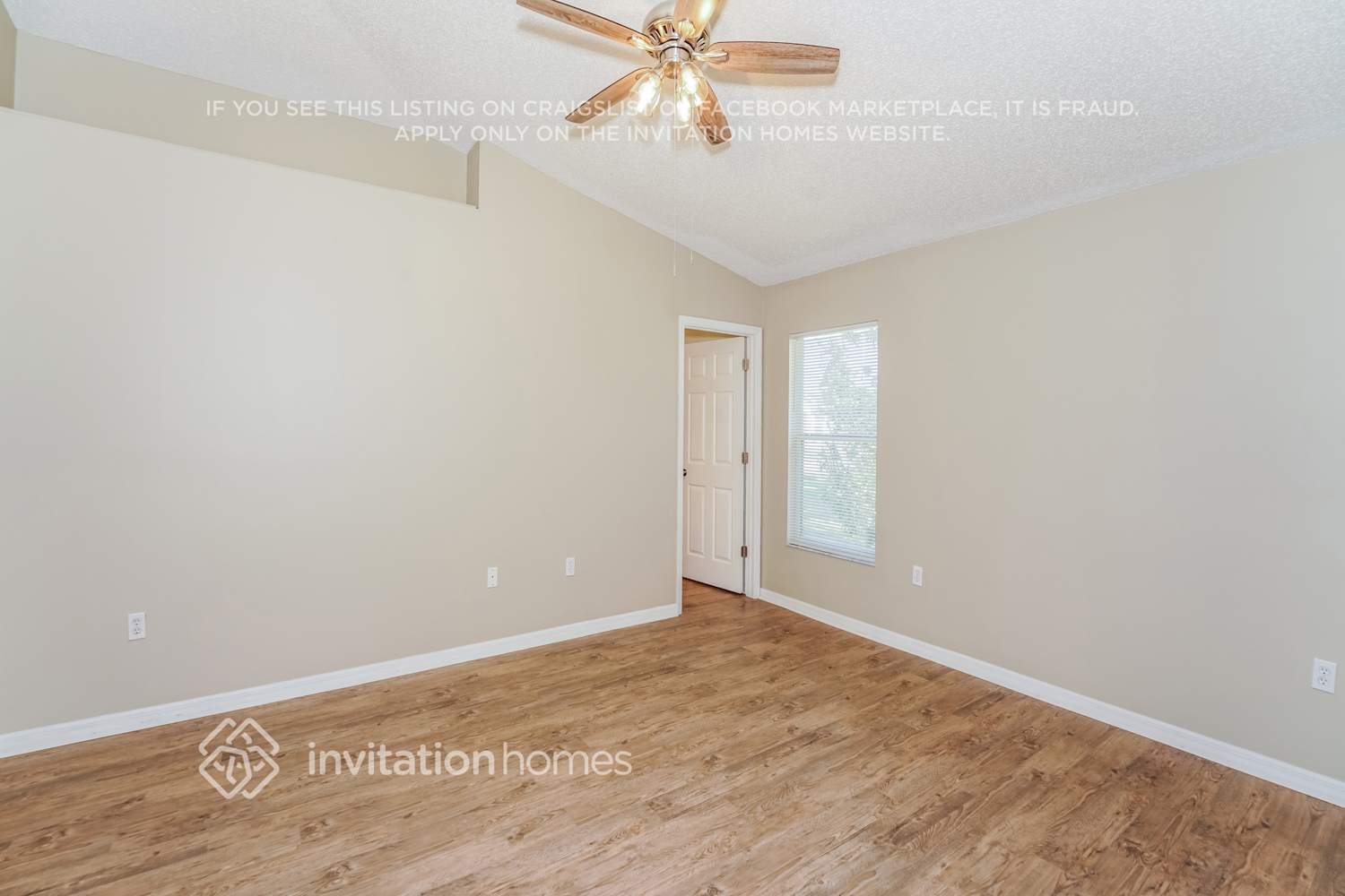 Building Photo - 229 2 Oaks Dr