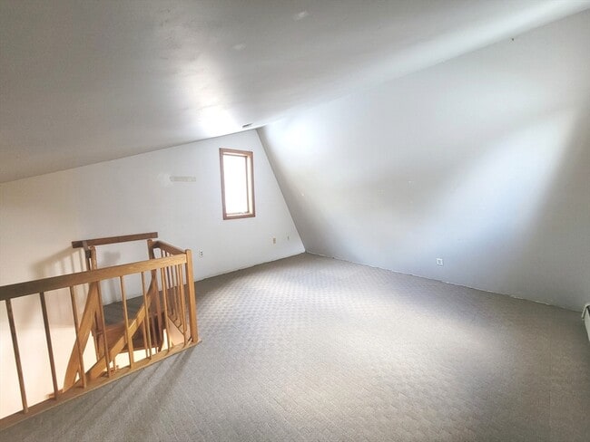 Building Photo - 46 Long Hill Rd