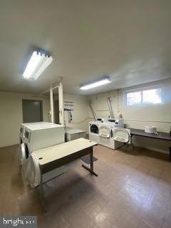 Building Photo - 945 N Barton St