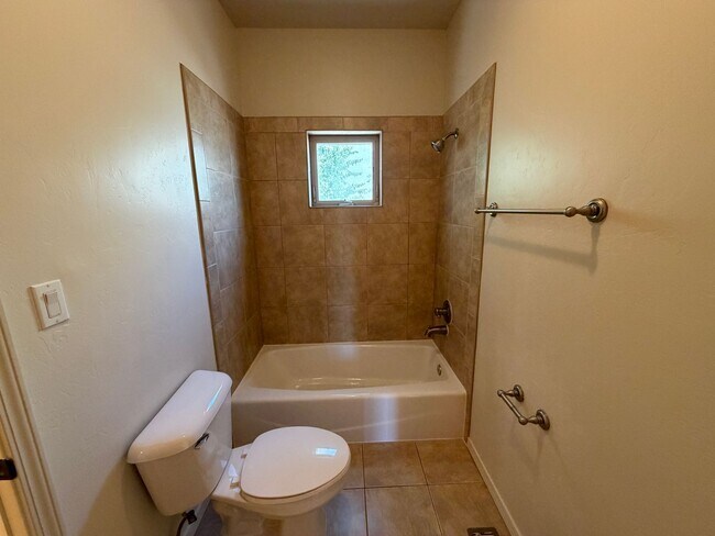 Building Photo - 605 Benicia Ln