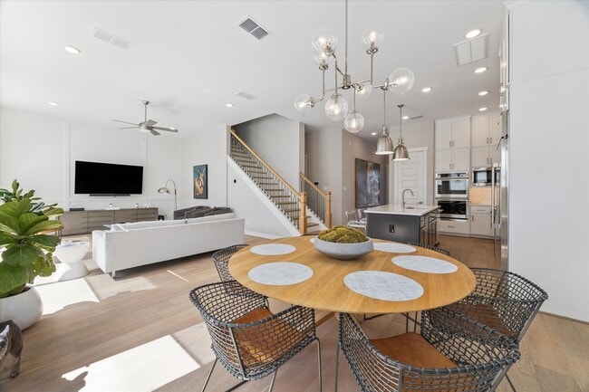 Building Photo - 6609 Basal Woods Way