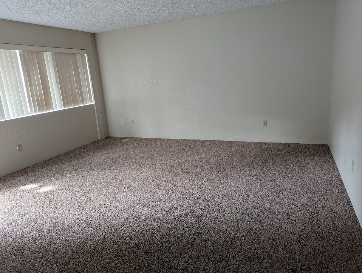 Building Photo - 1229 Burton Ct