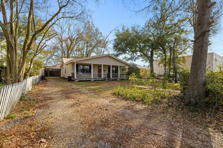 Building Photo - 160 N 7th St