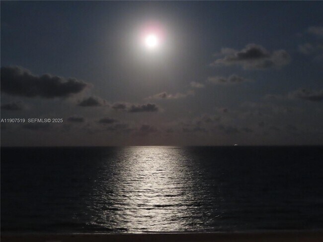 Building Photo - 5701 Collins Ave