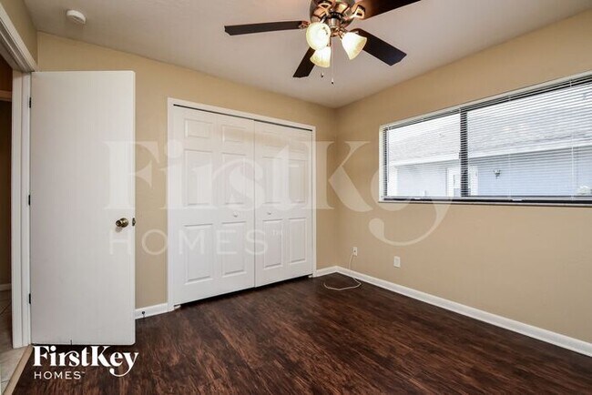 Building Photo - 4141 SW 6th Pl