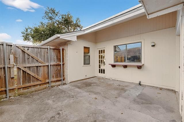 Building Photo - 1910 Glen Hill Dr