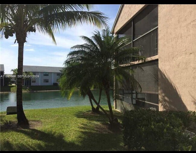 Building Photo - 1080 N Franklin Ave