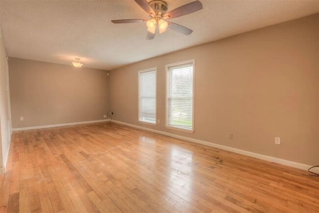 Building Photo - 5578 Sweet Gum Dr