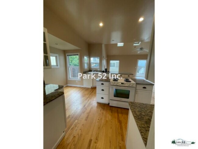 Building Photo - 3016 N 7th St