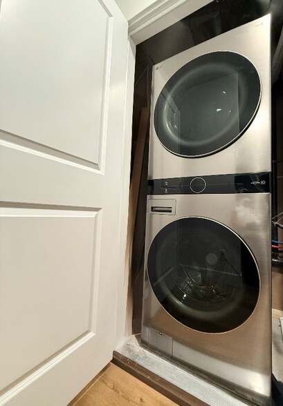 Building Photo - 5385 N Sulley Way