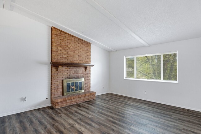 Building Photo - 3 bedroom home in Quail Meadows for rent