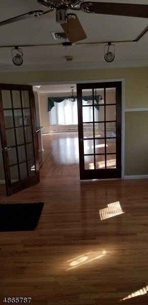 Building Photo - 1789 Vauxhall Rd