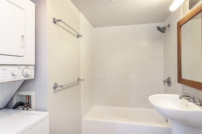 Building Photo - Pacifica Honolulu - 2 Bedroom, 2 Bathroom,...