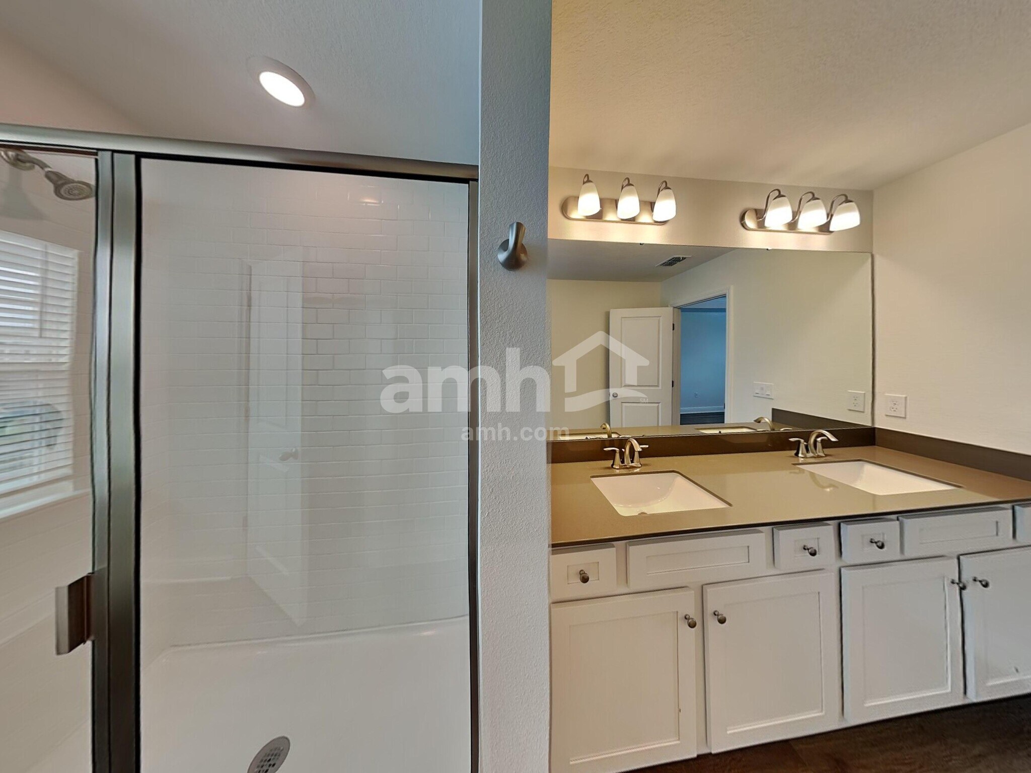 Building Photo - 1114 Heavenly Dr