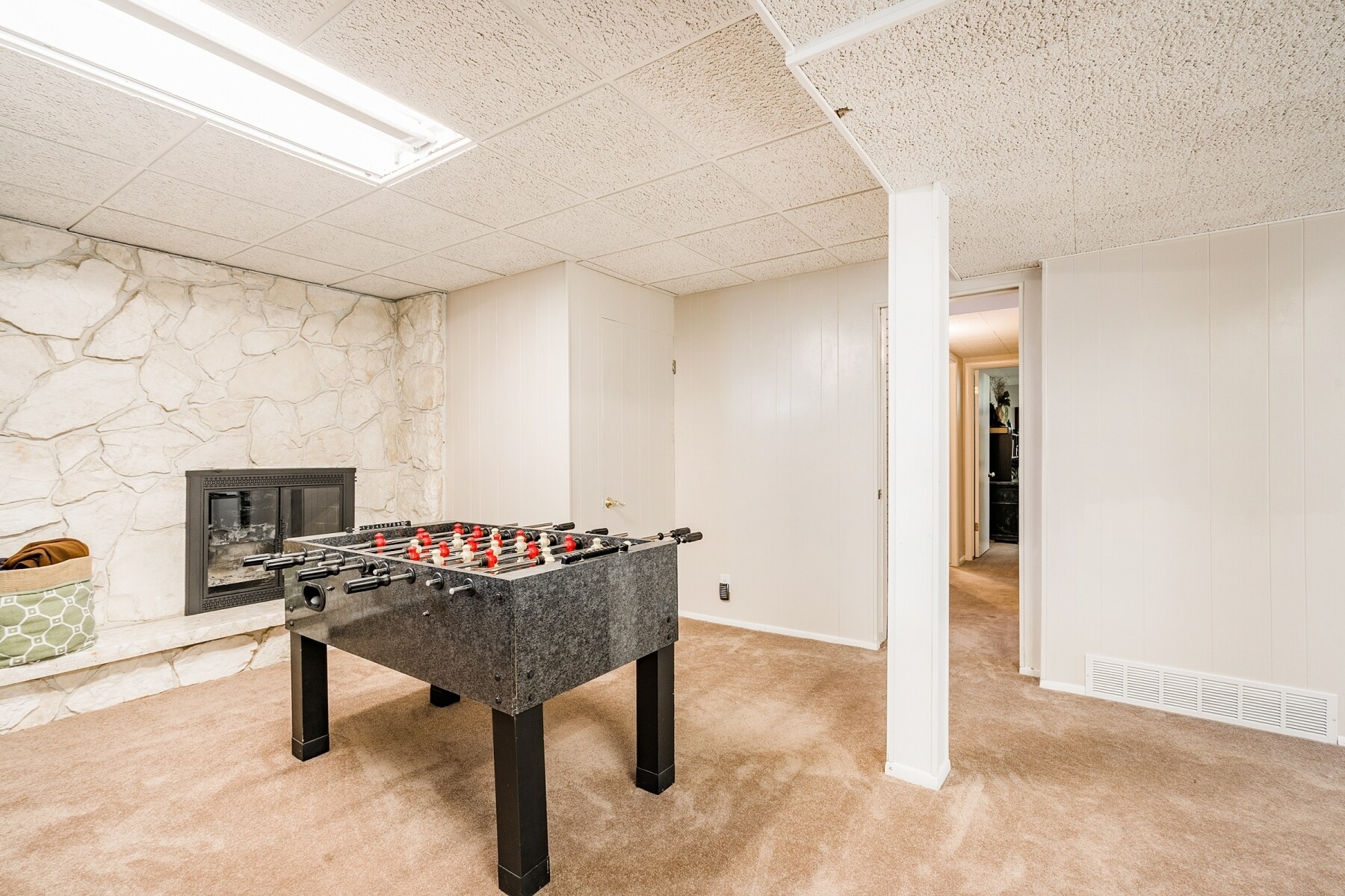 Building Photo - 450 E Mill St S