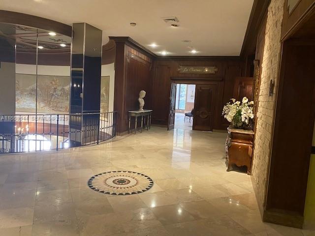 Building Photo - 6039 Collins Ave