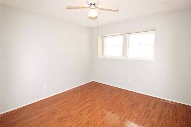 Building Photo - 13511 Brook Hollow Dr