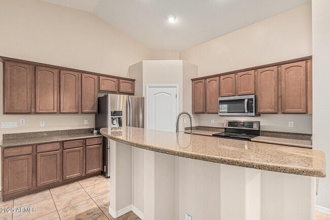 Building Photo - 25667 W Primrose Ln