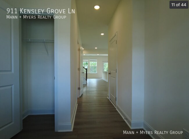 Building Photo - 911 Kensley Grv Ln