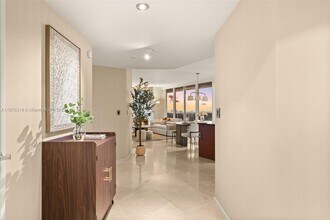 Building Photo - 1830 S Ocean Dr