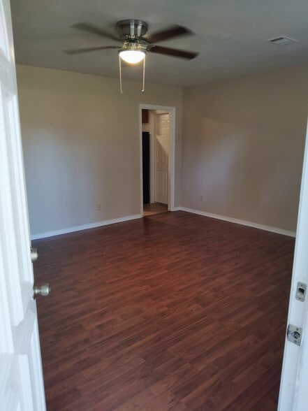 Living room/dining room - 3075 Patricia Dr