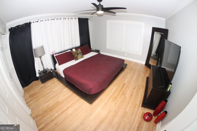 Building Photo - 518 North Ave