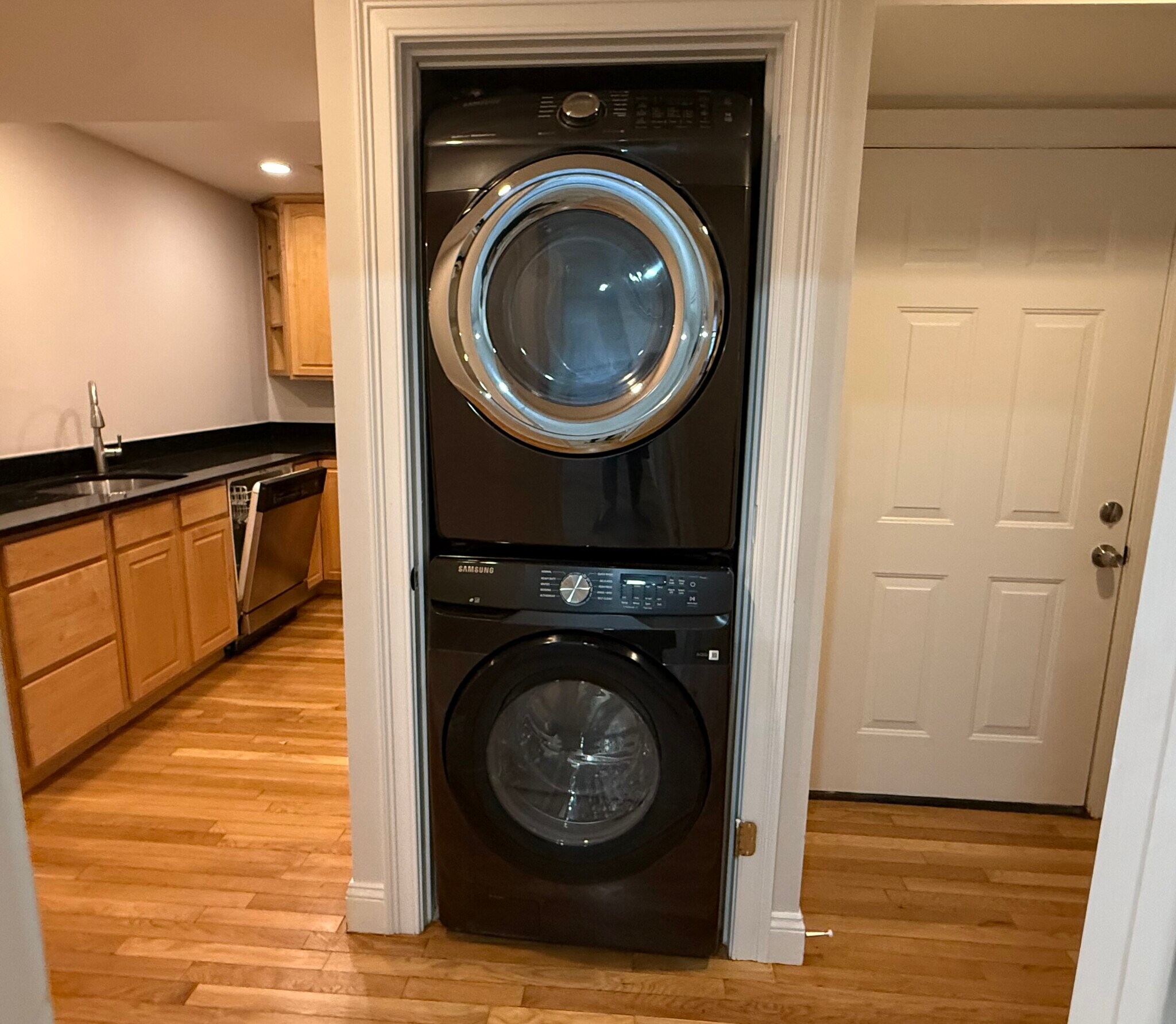 Building Photo - 135 Calumet St