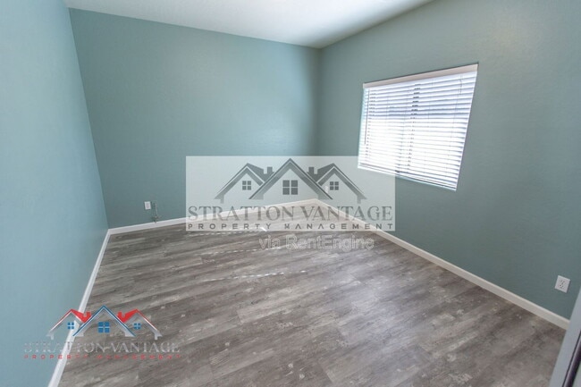 Building Photo - 21748 E Escalante Rd