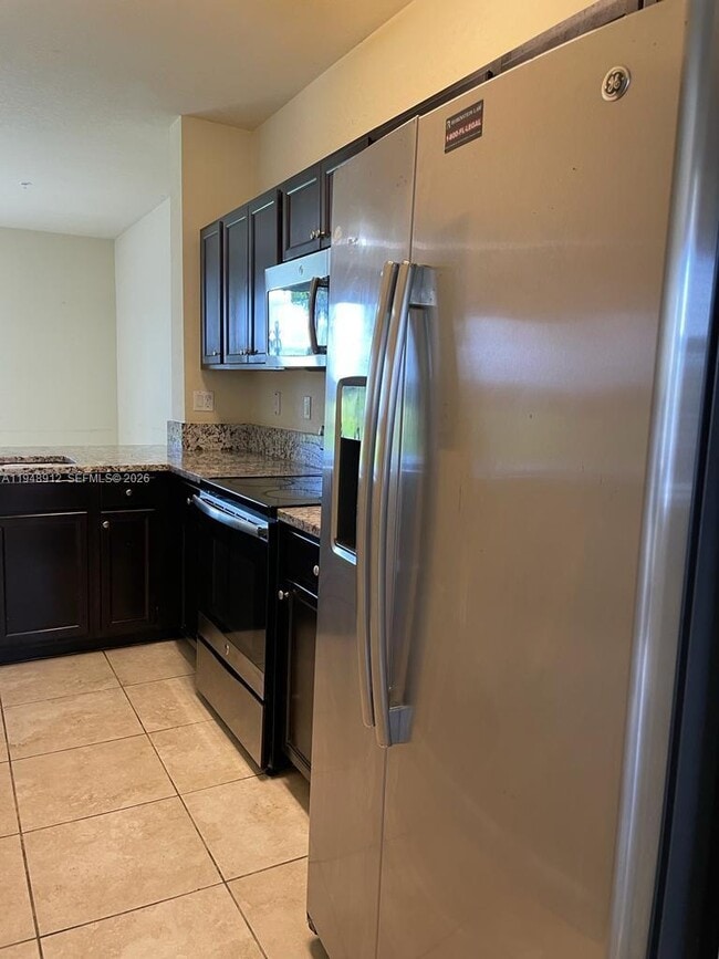 Building Photo - 134 SE 28th Ter