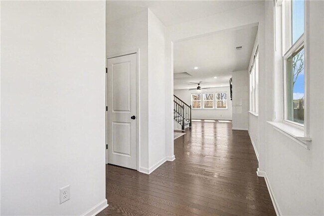 Building Photo - 5510 Bower Pl