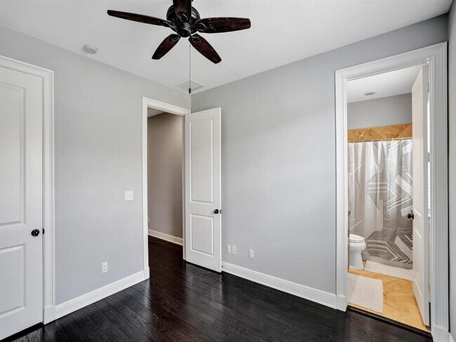 Building Photo - 58 Via Floresta Dr