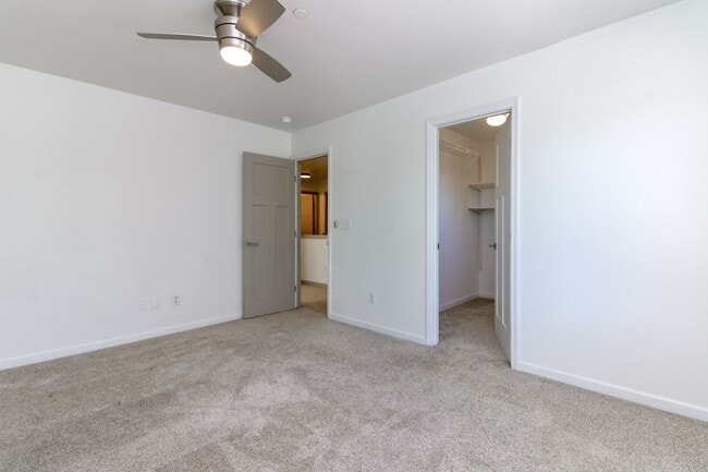 Building Photo - Beautiful upgraded 4 bedroom DuPont home with AC and sprinkler system