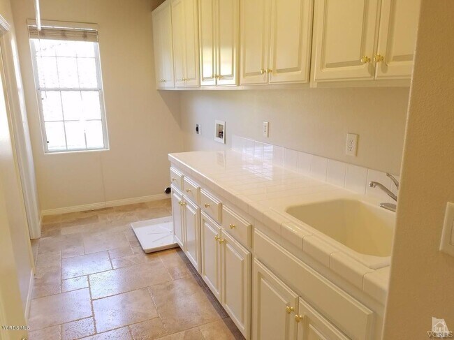 Building Photo - 5321 Via Dolores