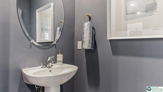 Building Photo - 1244 Susan Cir