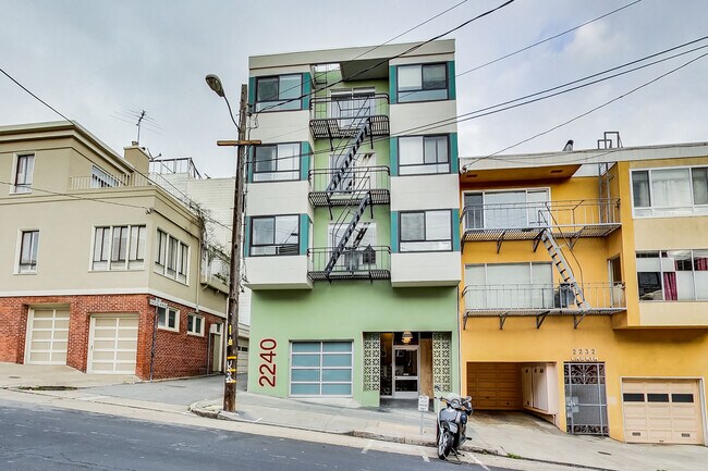 Building Photo - 2240 Larkin