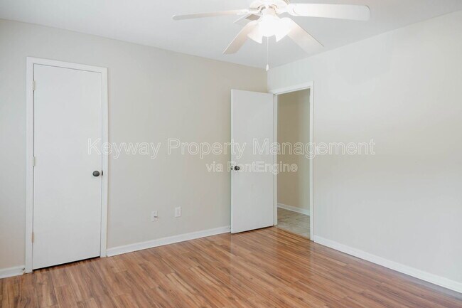 Building Photo - 2841 Pheasant Dr