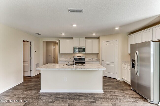 Building Photo - 3114 Lawton Pl