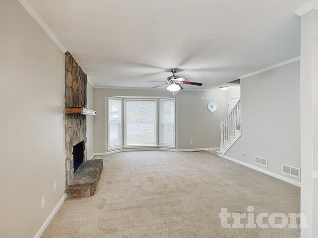 Building Photo - 1925 Sidneys Cove