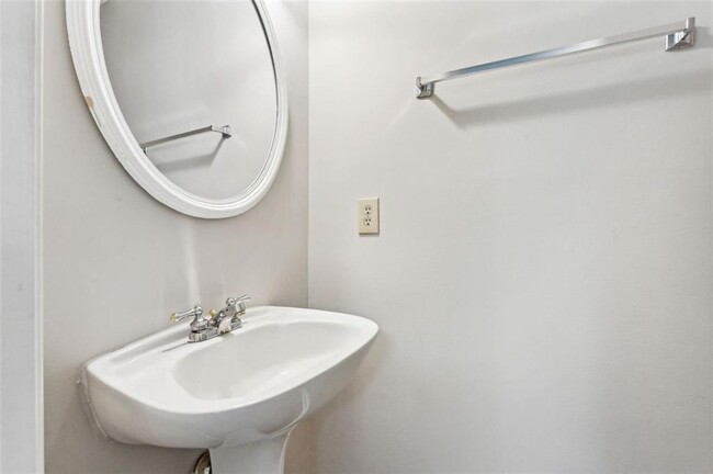 Building Photo - 525 Abbotts Hill Ln